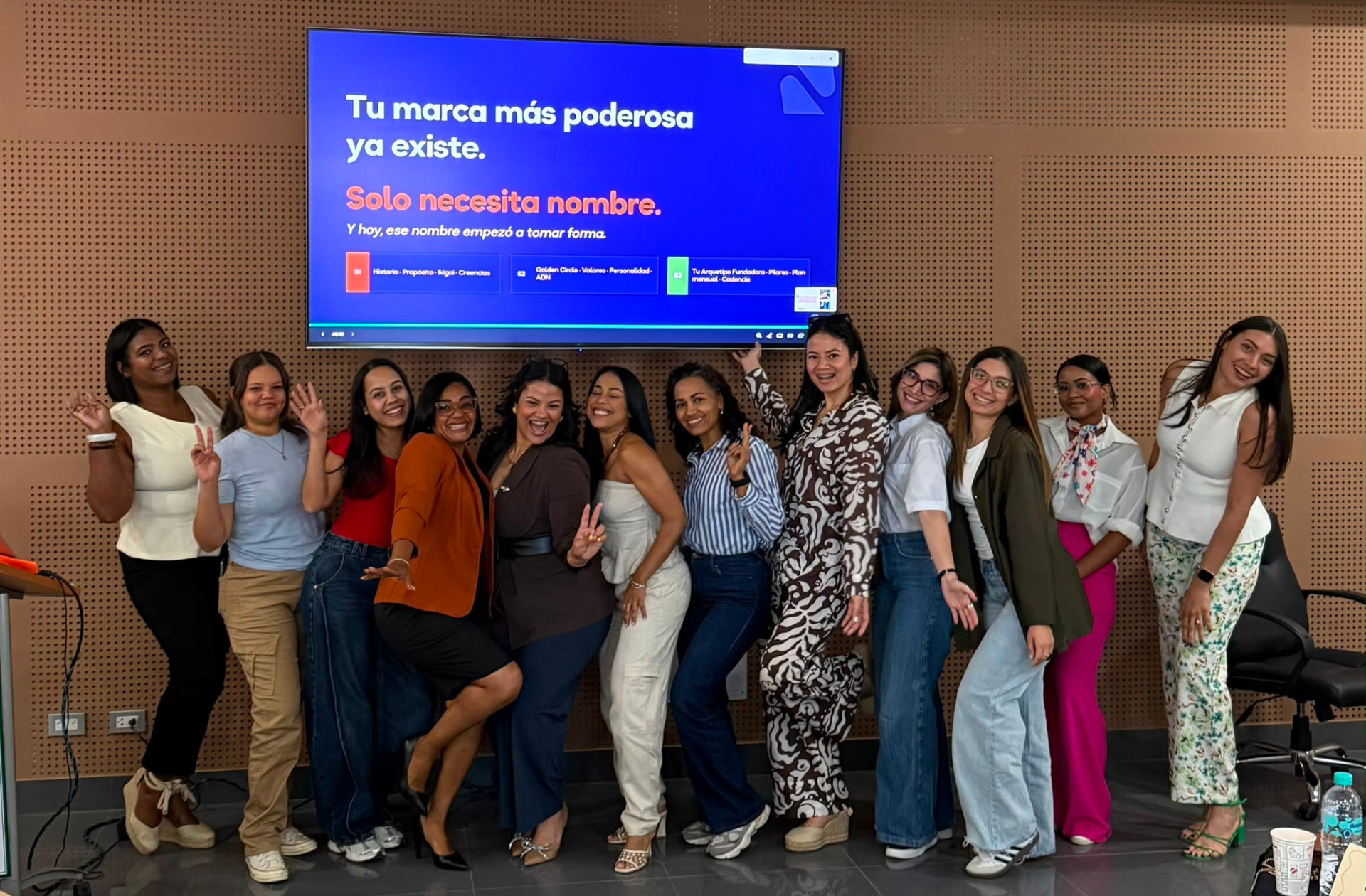 Participantes del taller Origen en Baní